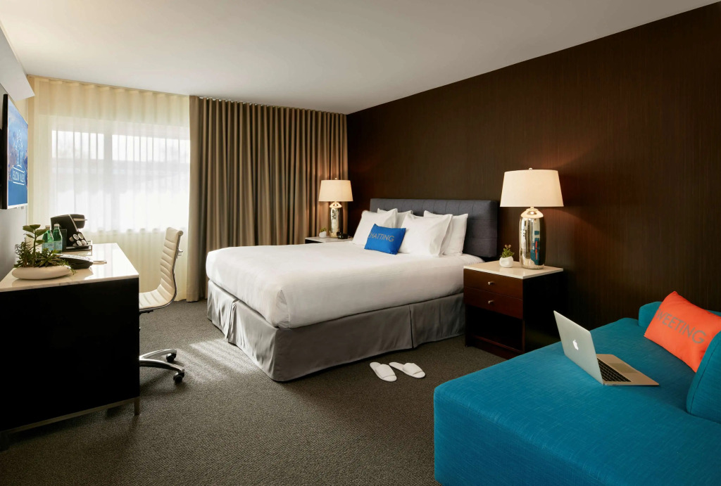 Hotel Lucent