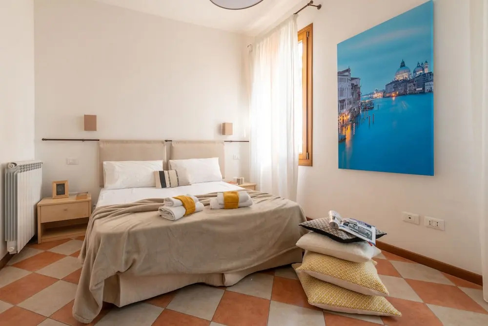 Close to Venice Apartment
