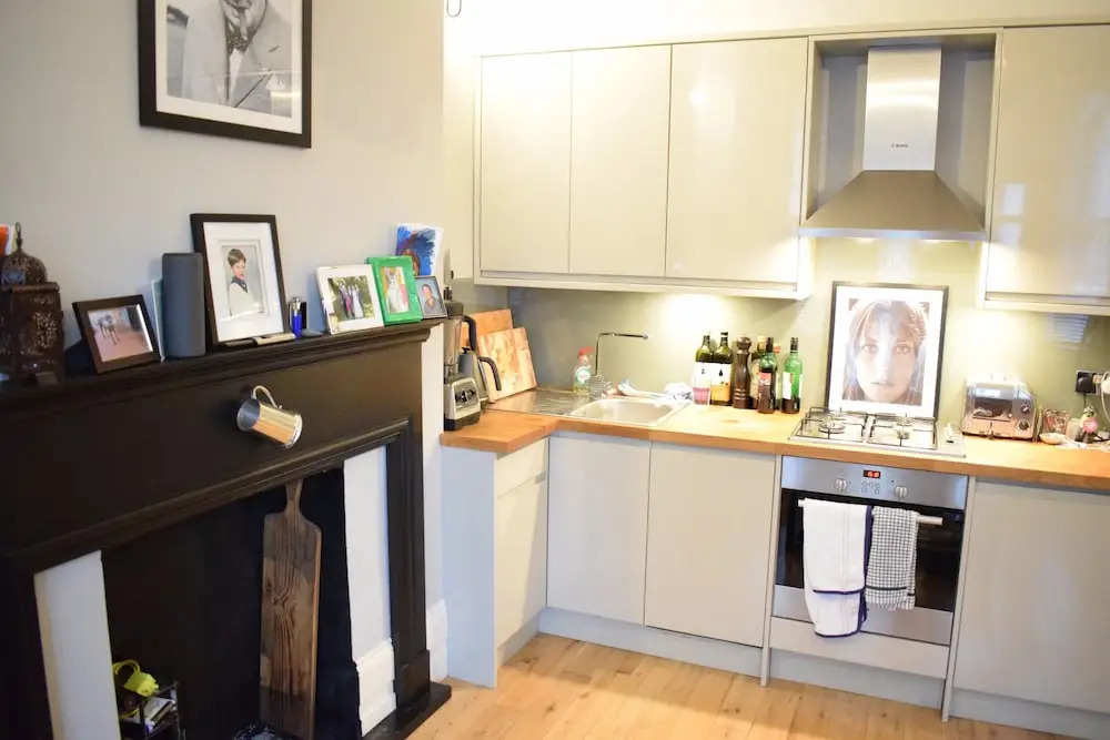 1 Bedroom Apartment With Patio in London