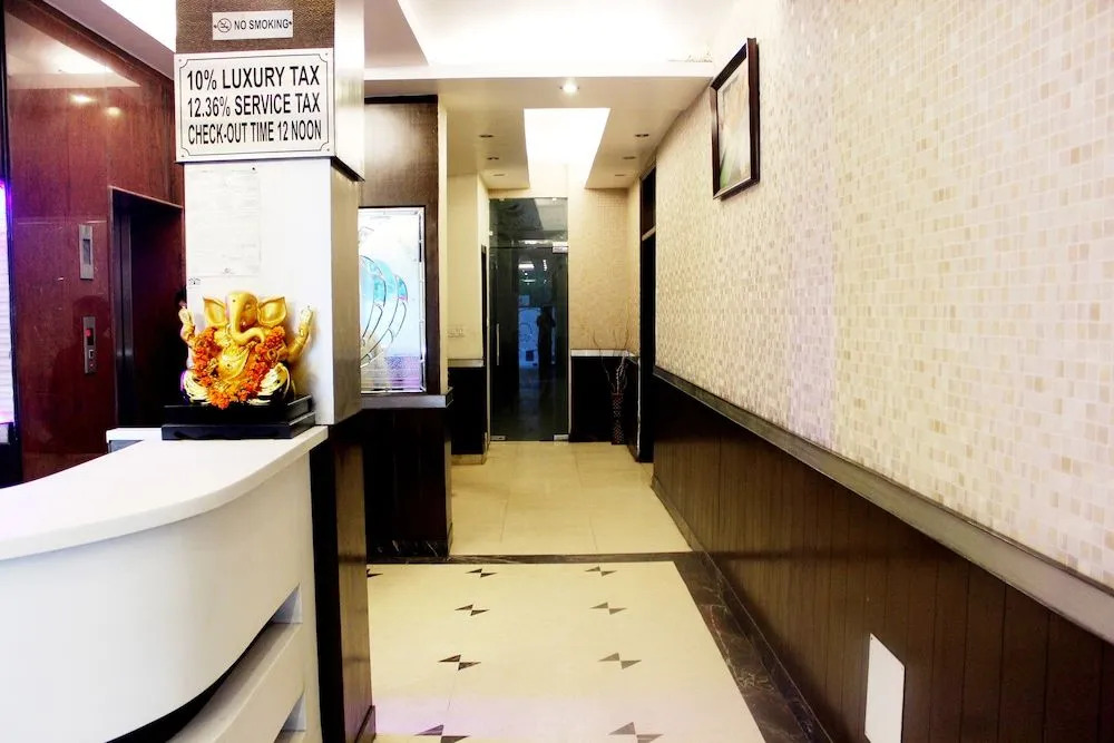 OYO 528 Hotel Neptune Residency