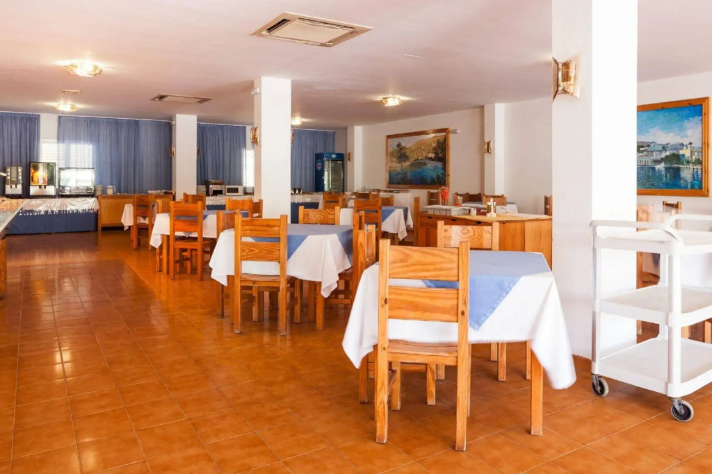 Aparthotel Puerto Cala Vadella