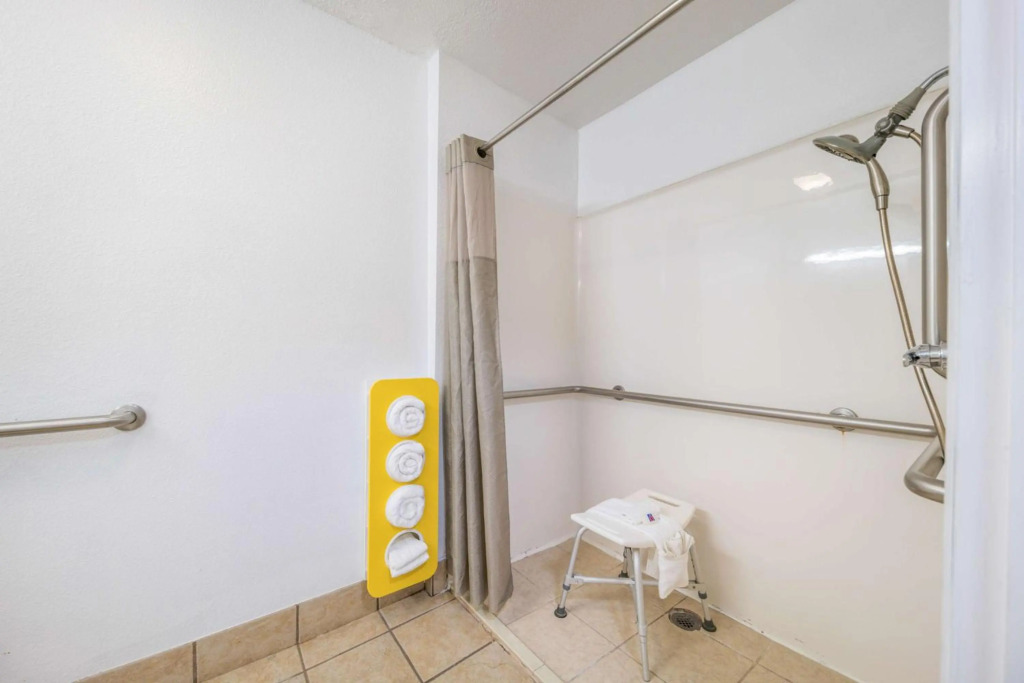 Motel 6-Decatur, TX