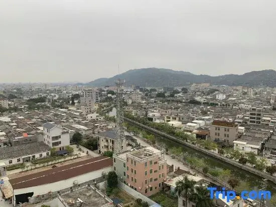 Vienna Hotel (Chaozhou High-speed Railway Station and Jieyang Chaozhou International Airport Store)