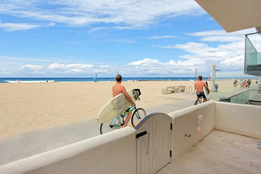 3312 W Ocean Front Ban 4 Bedroom Home