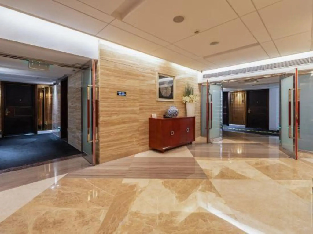 Kingdom Hotel