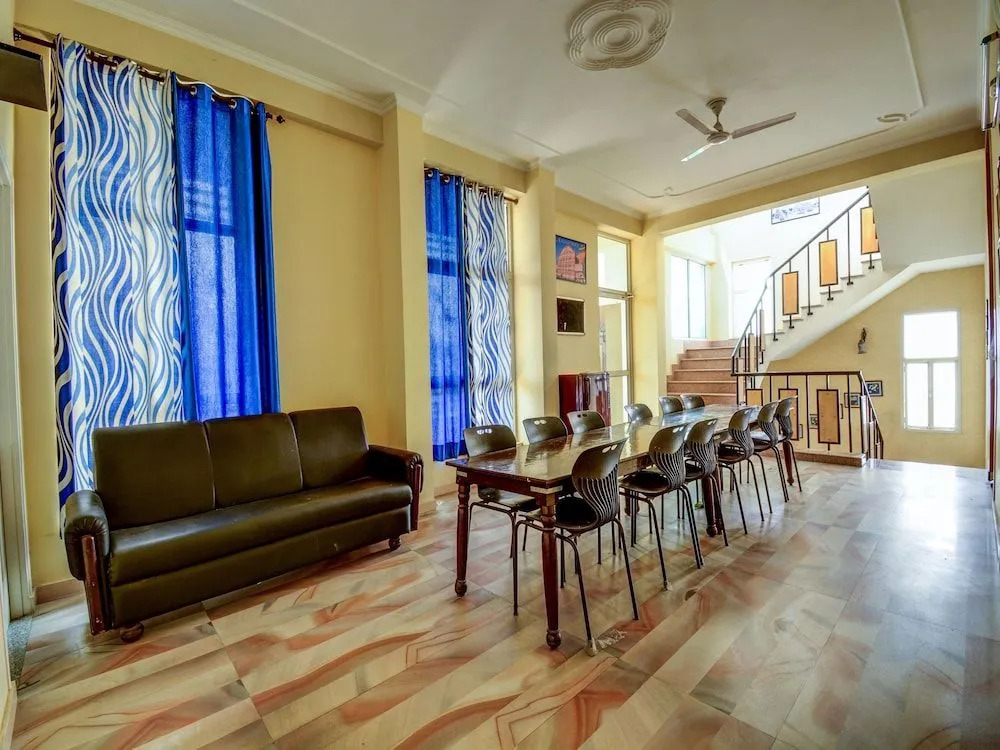 OYO 17071 Uma Kutir