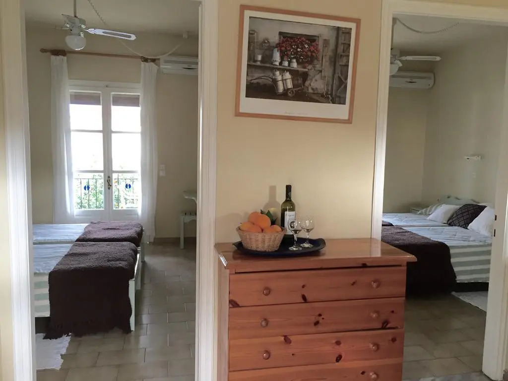 The Mayflower Studios & Apartments