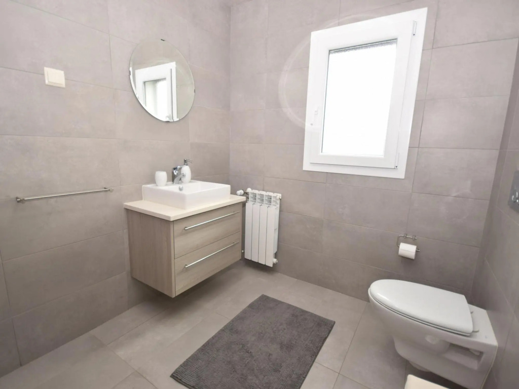 Spacious Villa in Salir de Mato with Private Pool, Terrace