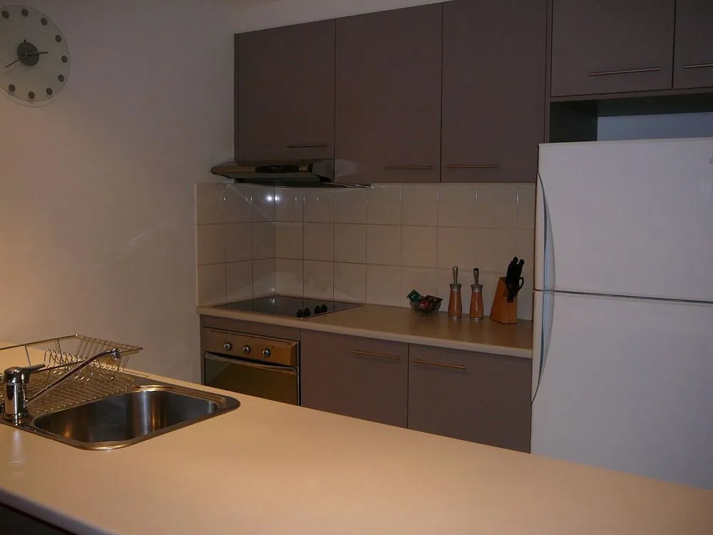 City Escape 2BD in Adelaides East End 1