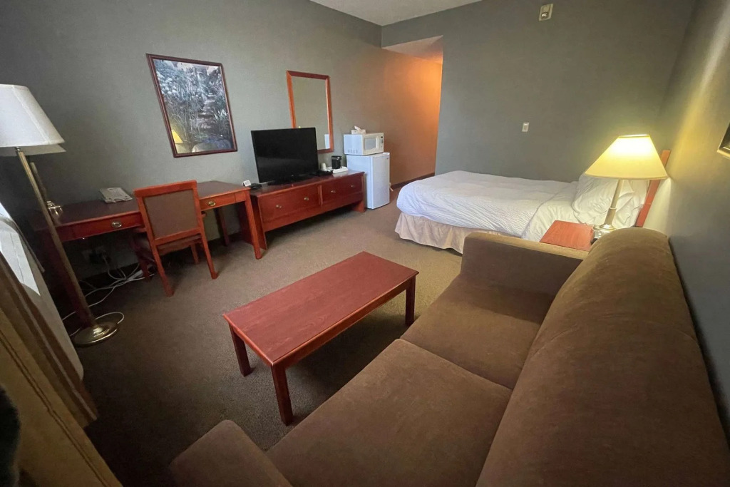 Days Inn by Wyndham Whitecourt