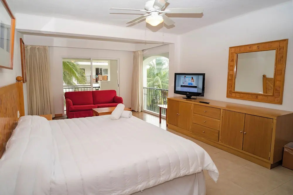 Oceanfront condo at voted best Cancun sandy beach