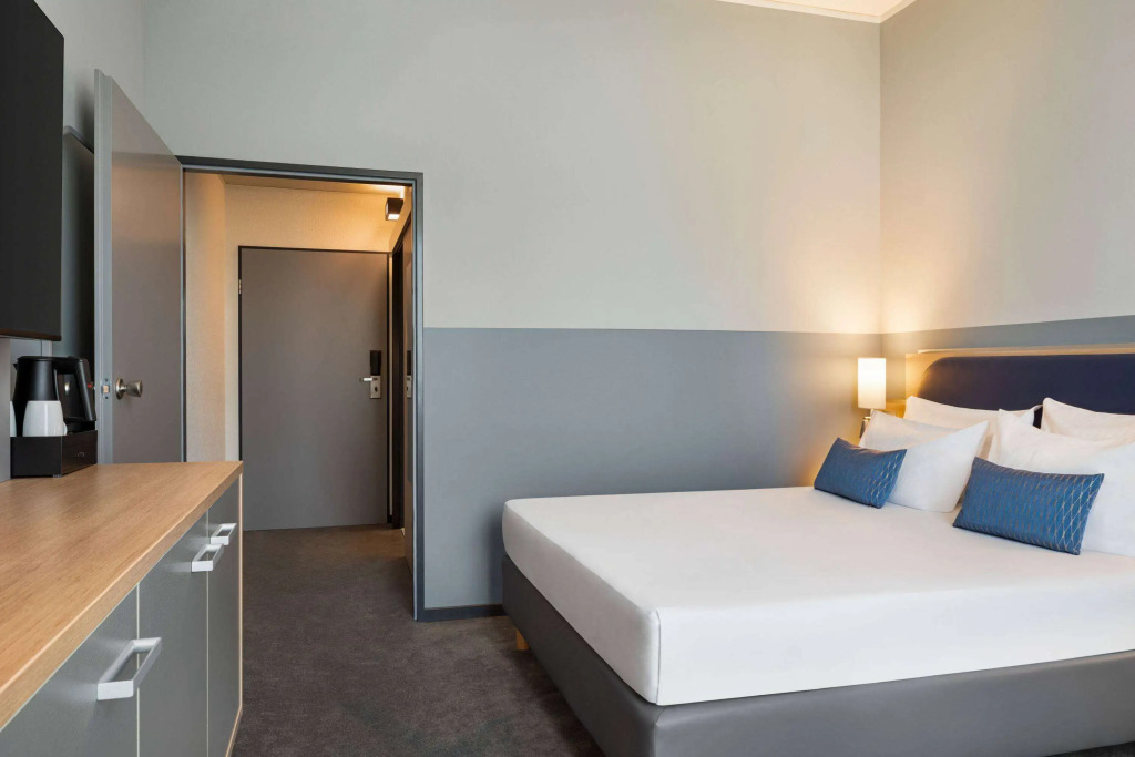 Sunday Hotel Frankfurt Airport Kelsterbach