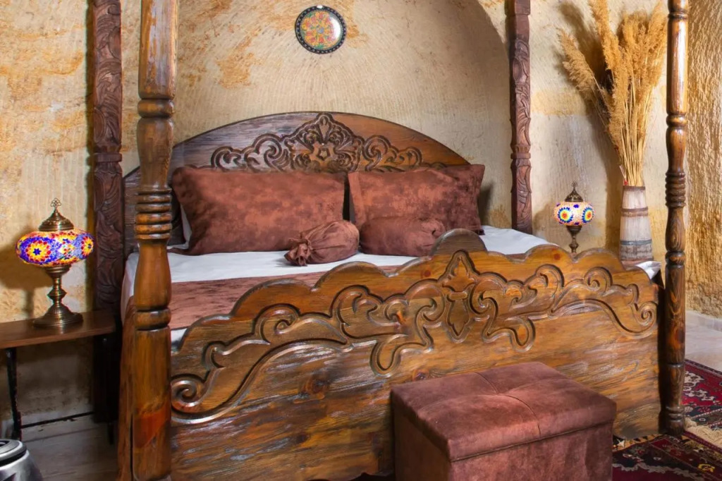Romantic Cave Hotel