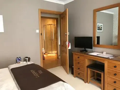 The Roses B&B