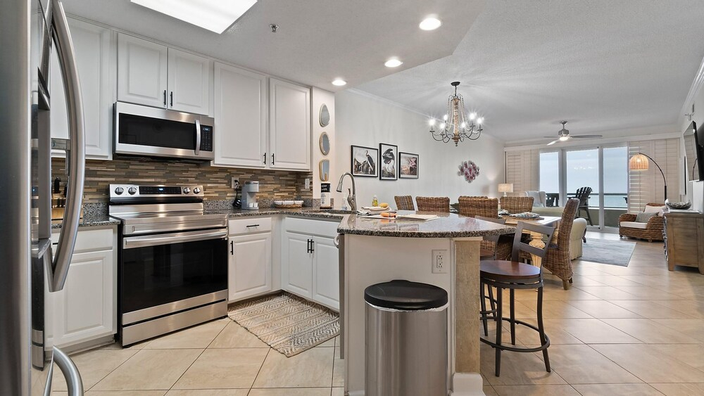 The Enclave #1006 by Southern Vacation Rentals
