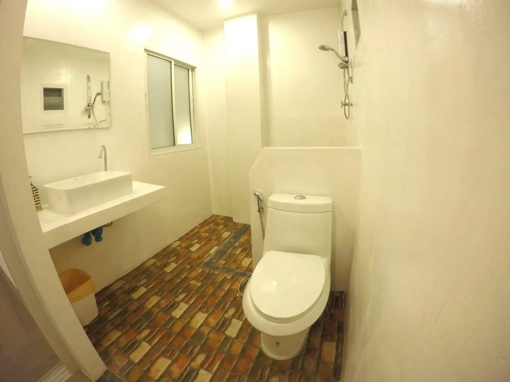 At We Patong hostel