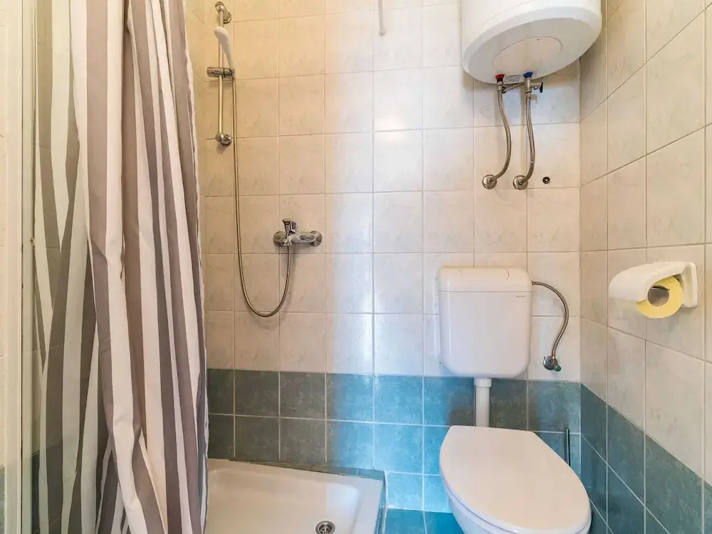 Studio Maro - Studio Apartment With Terrace