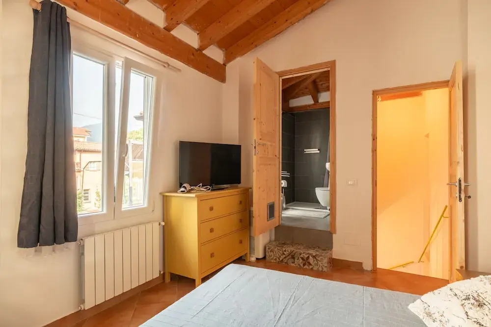 Aperol in Iseo With 1 Bedrooms and 1 Bathrooms