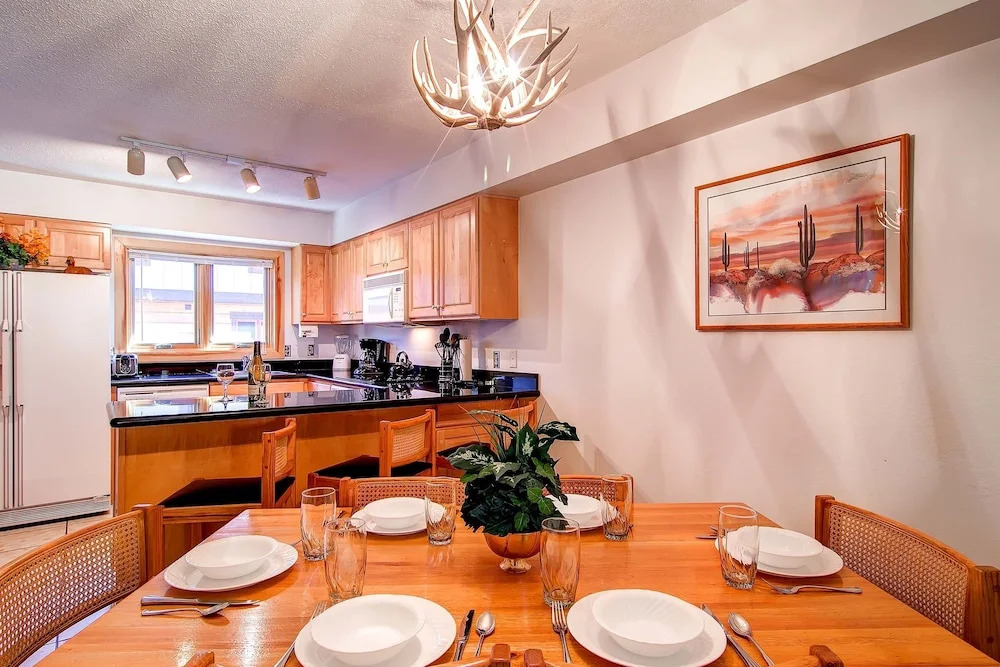 Winterpoint Townhomes by Ski Country Resorts