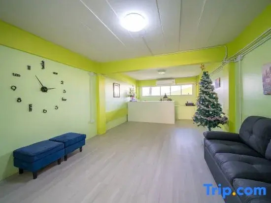 UrbanNest Hostel