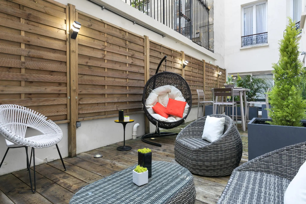 Hotel Magenta 38 by Happyculture