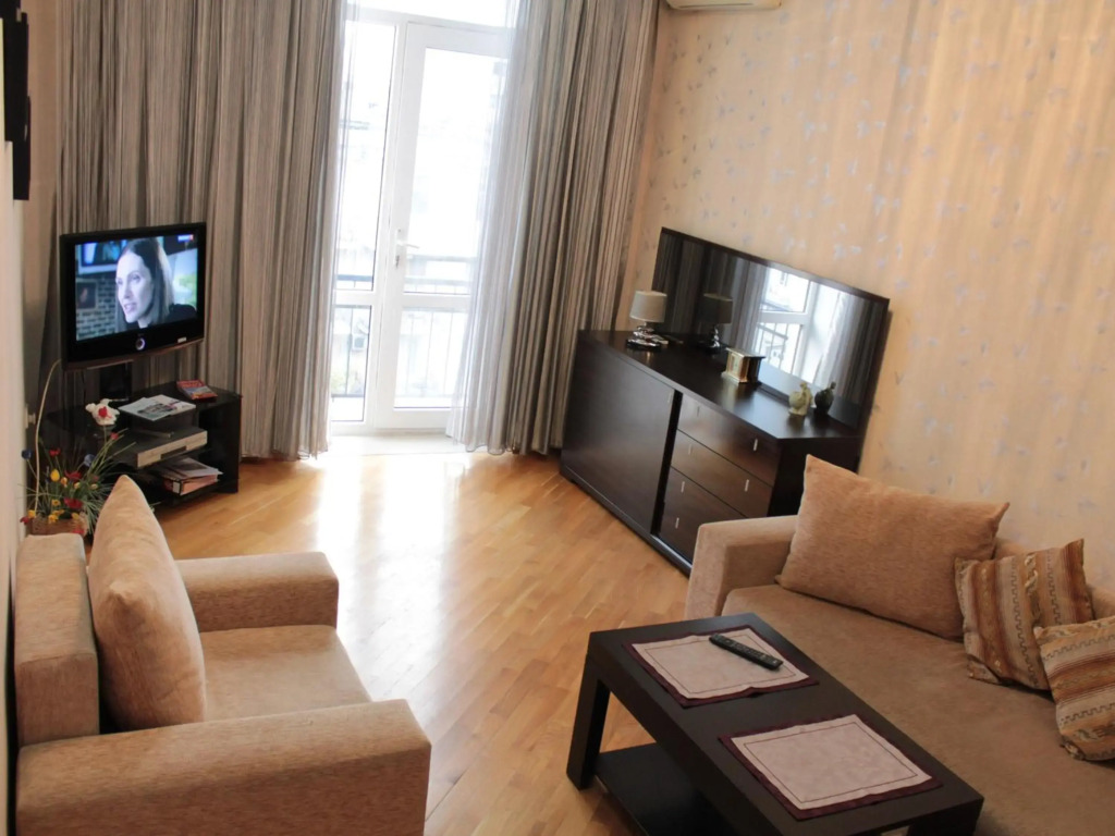 My sweet home on Gadzhibekova 105-119
