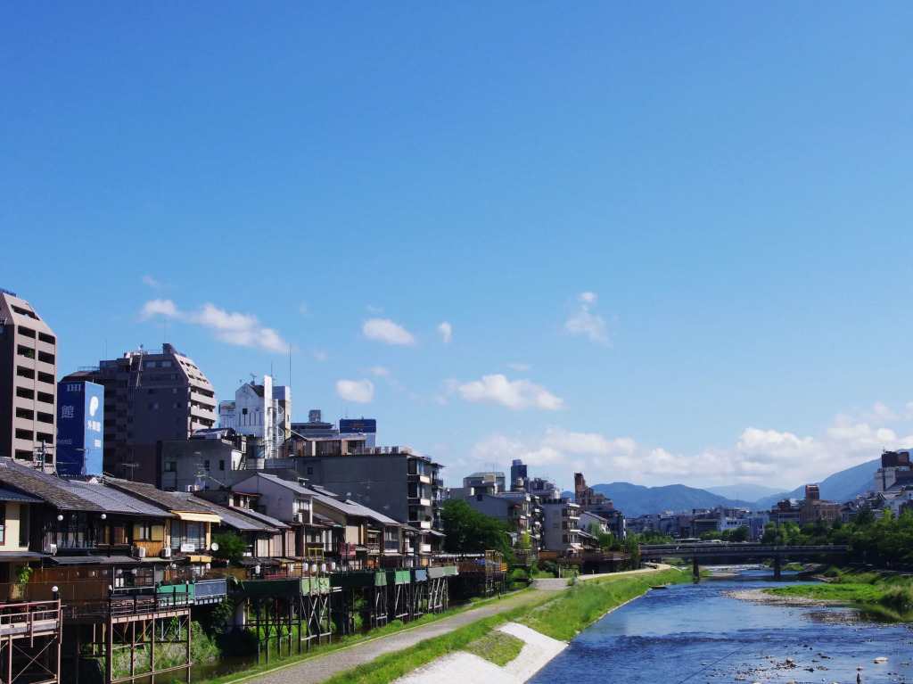 Rinn Sanjo Ohashi East