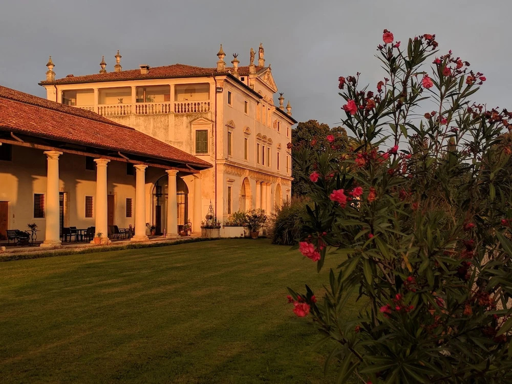 Villa Ghislanzoni