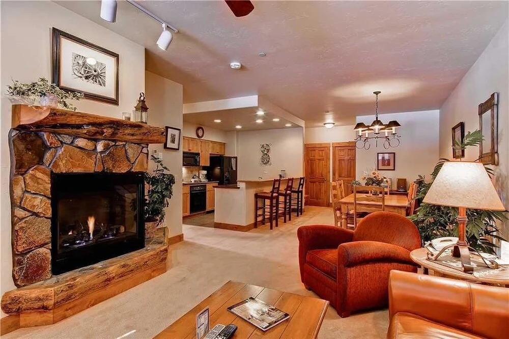 2204 Timberline Lodge, Trappeur's Crossing Apartment 2