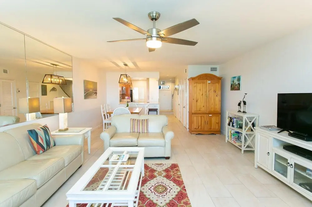 SEA Haven 113 [2/2.5] Free Activities! & Oceanfront Wifi Pool