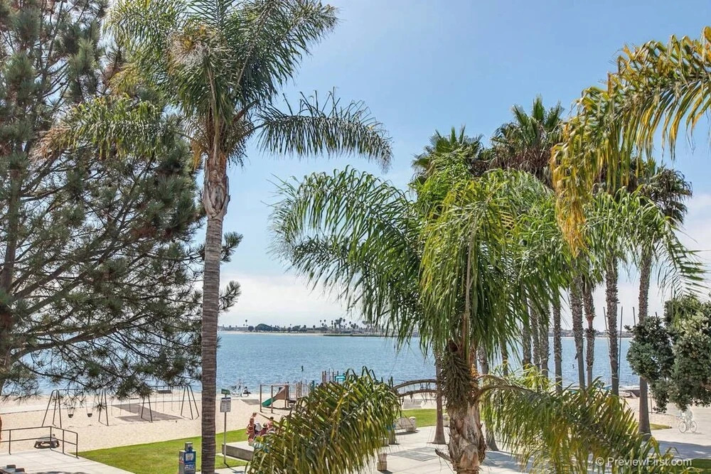 Scenic 4br/3.5ba in PB by Domio