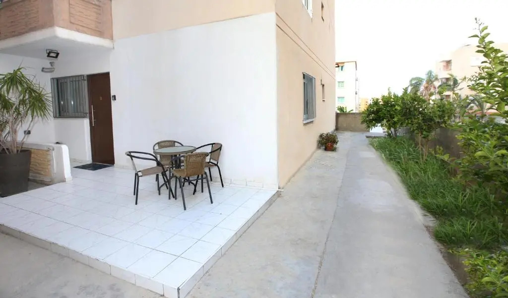 930m to Beach-2 Bedroom+Veranda-Perfect Located