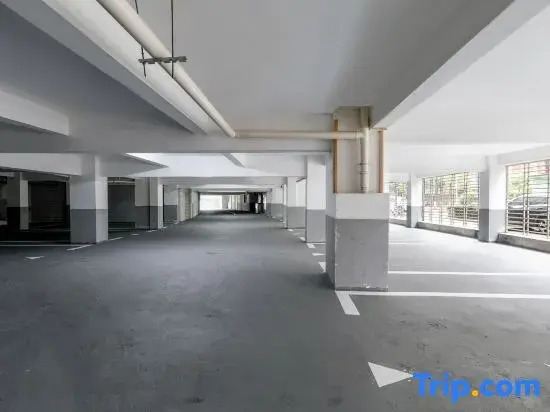 Yixin Design Hotel (Guangchang Bus Station)