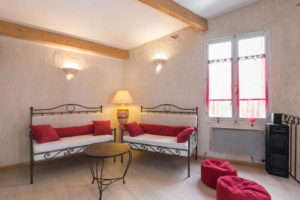 House With 2 Bedrooms in L'isle-sur-la-sorgue, With Terrace and Wifi