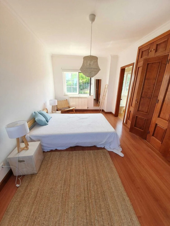 Lovely 4-bed Villa in Colares