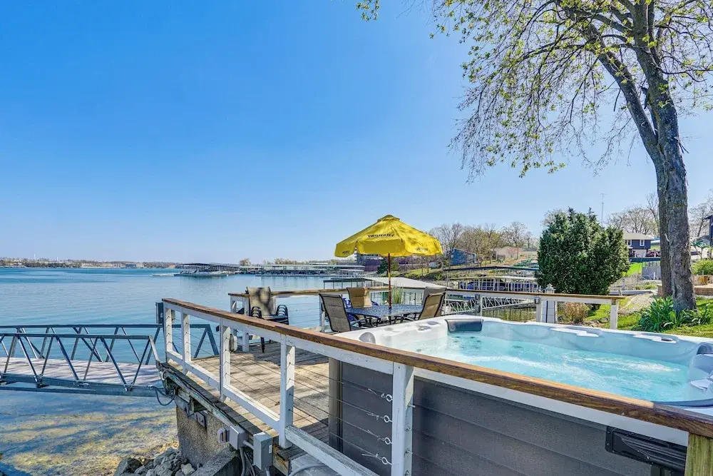 'bittersweet Lakefront Retreat' w/ Hot Tub & Dock!