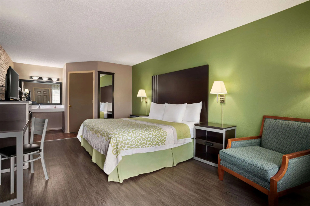 Days Inn by Wyndham Hardeeville/ I-95 State Line