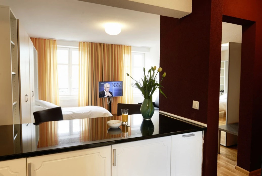 Apartment 79