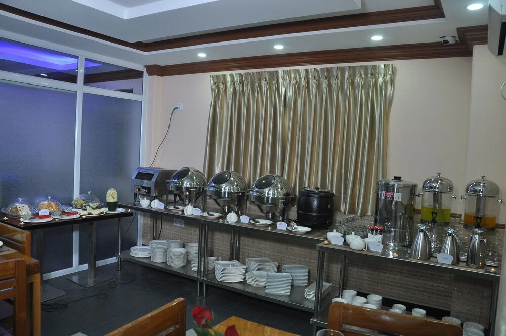 Royal Landmark Hotel