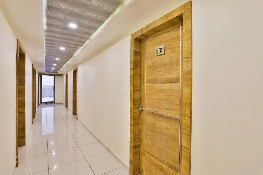 OYO 22673 Hotel Suncity