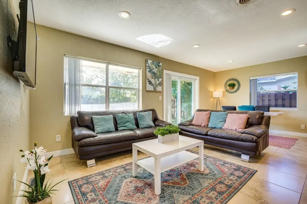 North Lauderdale Vacation Rental: 8 Mi to Beach!