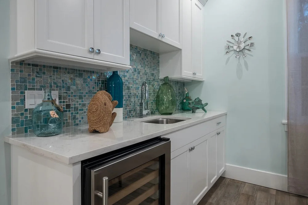 Southern Exposure Apartment 5