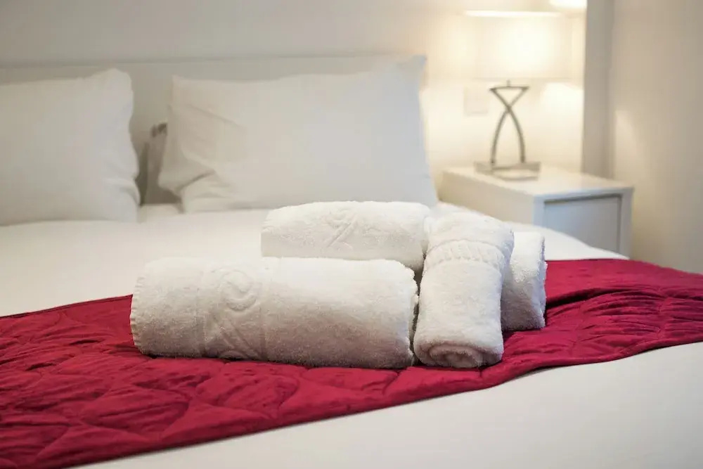1BD Modern City Oasis: Near London Attractions