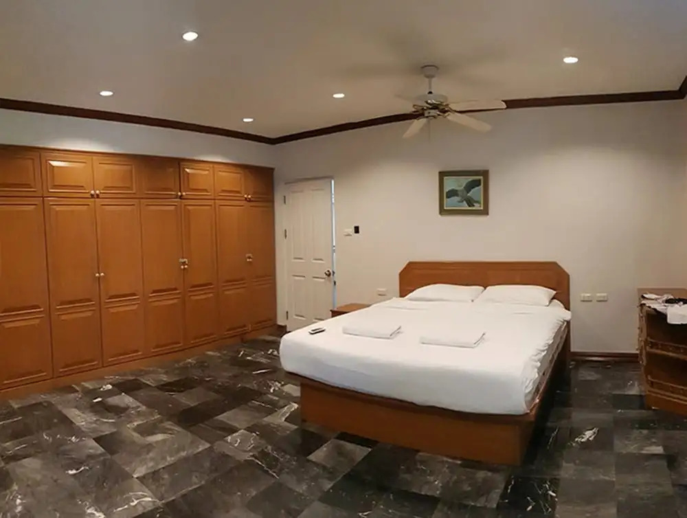 Baan Troy