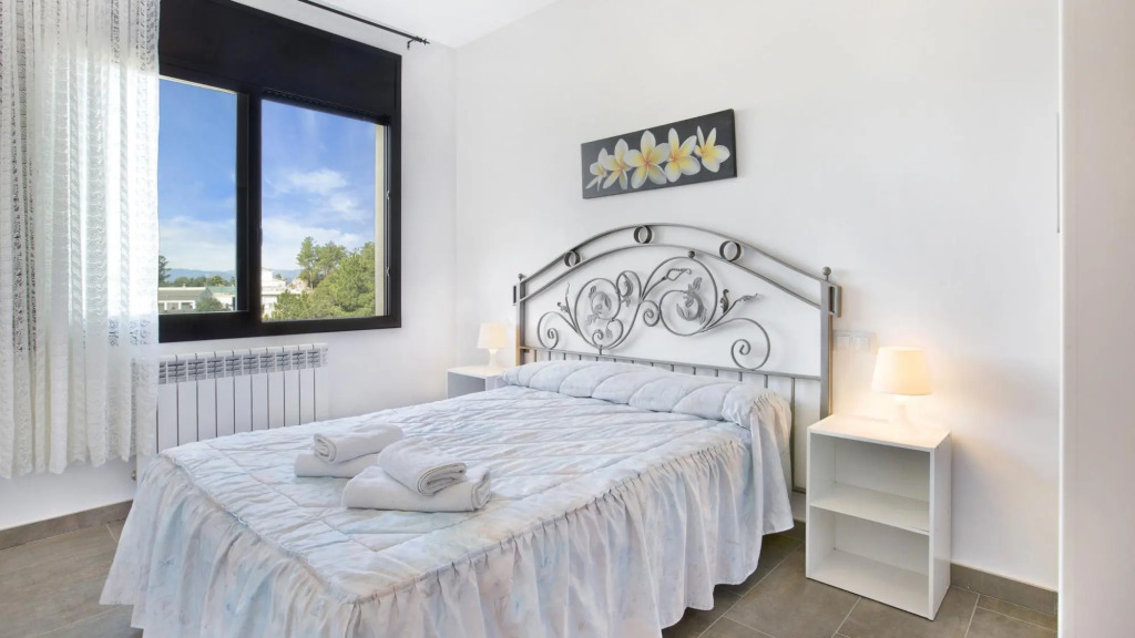 Camelia in Vidreres with 4 bedrooms and 2 bathrooms
