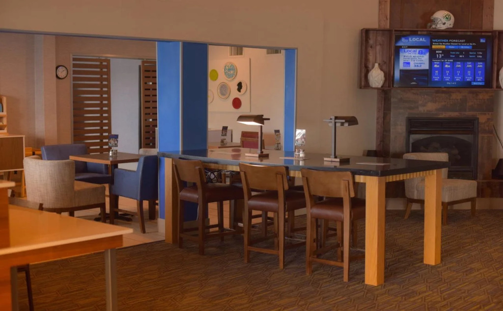 Holiday Inn Express Hotel & Suites Maryville by IHG