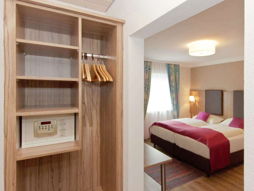 HOTEL junior by MAX 70