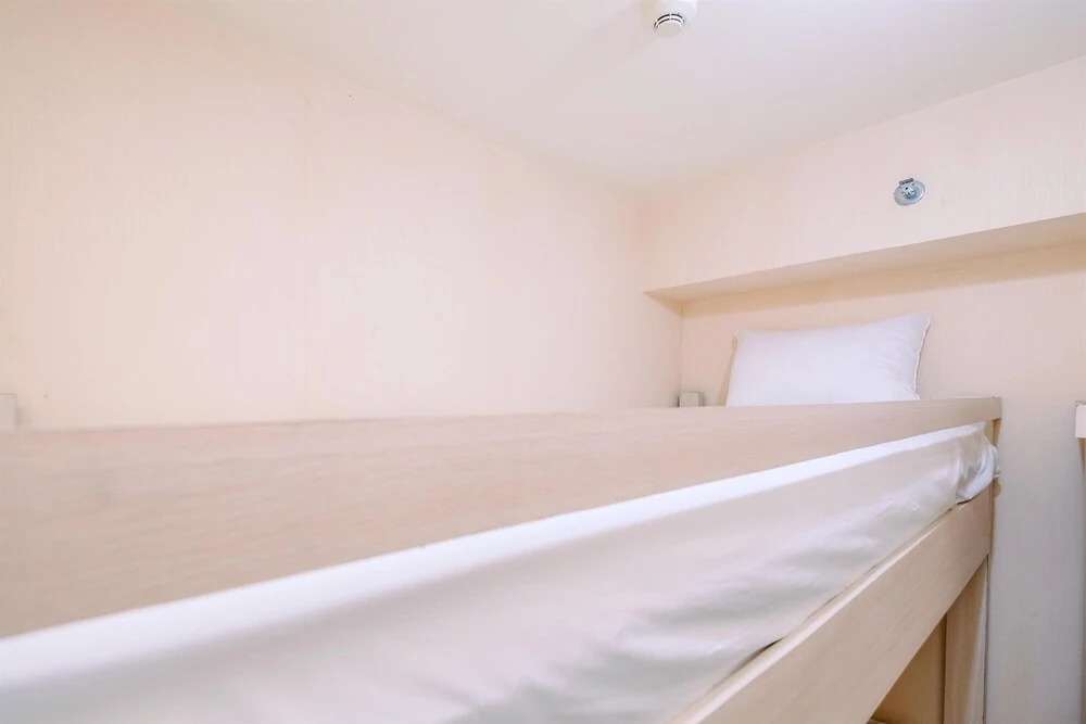 Furnished And Strategic 2Br Apartment For 4 Pax Green Pramuka