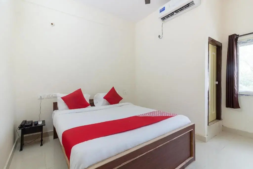 Kjr Centre by OYO Rooms