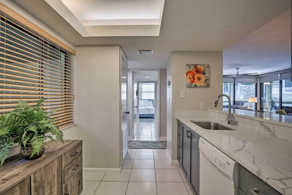 Bonita Springs Condo 4 Mi to Beach: Private Patio!